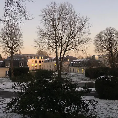 Nature Et Silence A Saint Germain En Laye Апартаменты *